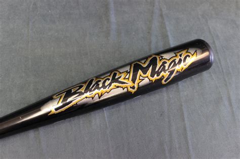 The Benefits of Using the Eason Black Magic Baseball Bat